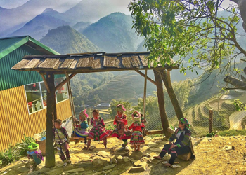 A SPECTACULAR SAPA