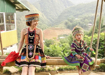 A SPECTACULAR SAPA