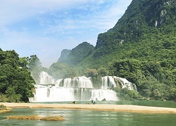 Ba Be Lake & Ban Gioc Waterfall Trip