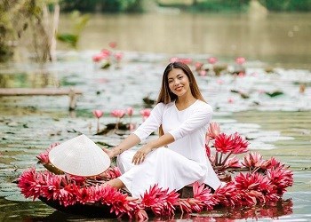 Perfume Pagoda – One Day Retreat